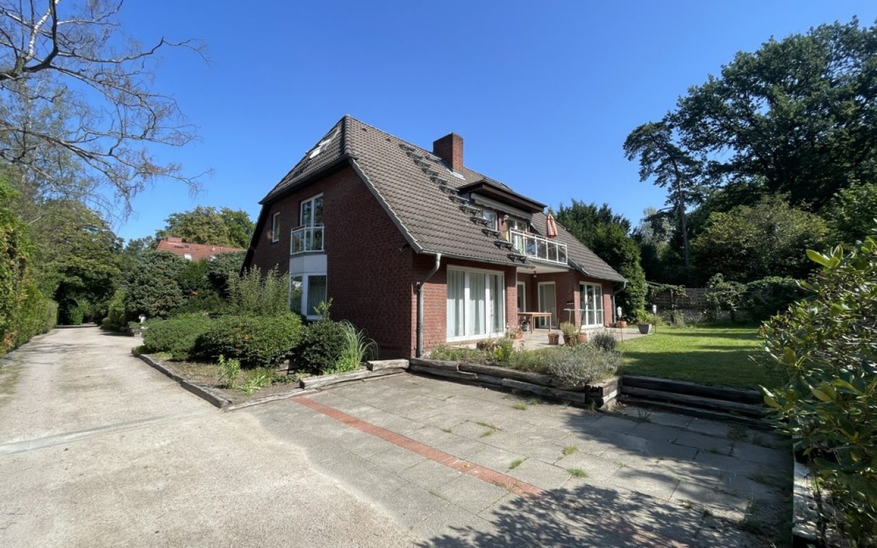 Ansicht und Auffahrt